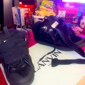 These are black men Lavine good condition. Wore once, original box